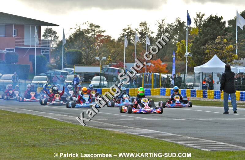 31102010-merignac-Lascombes (1050).JPG